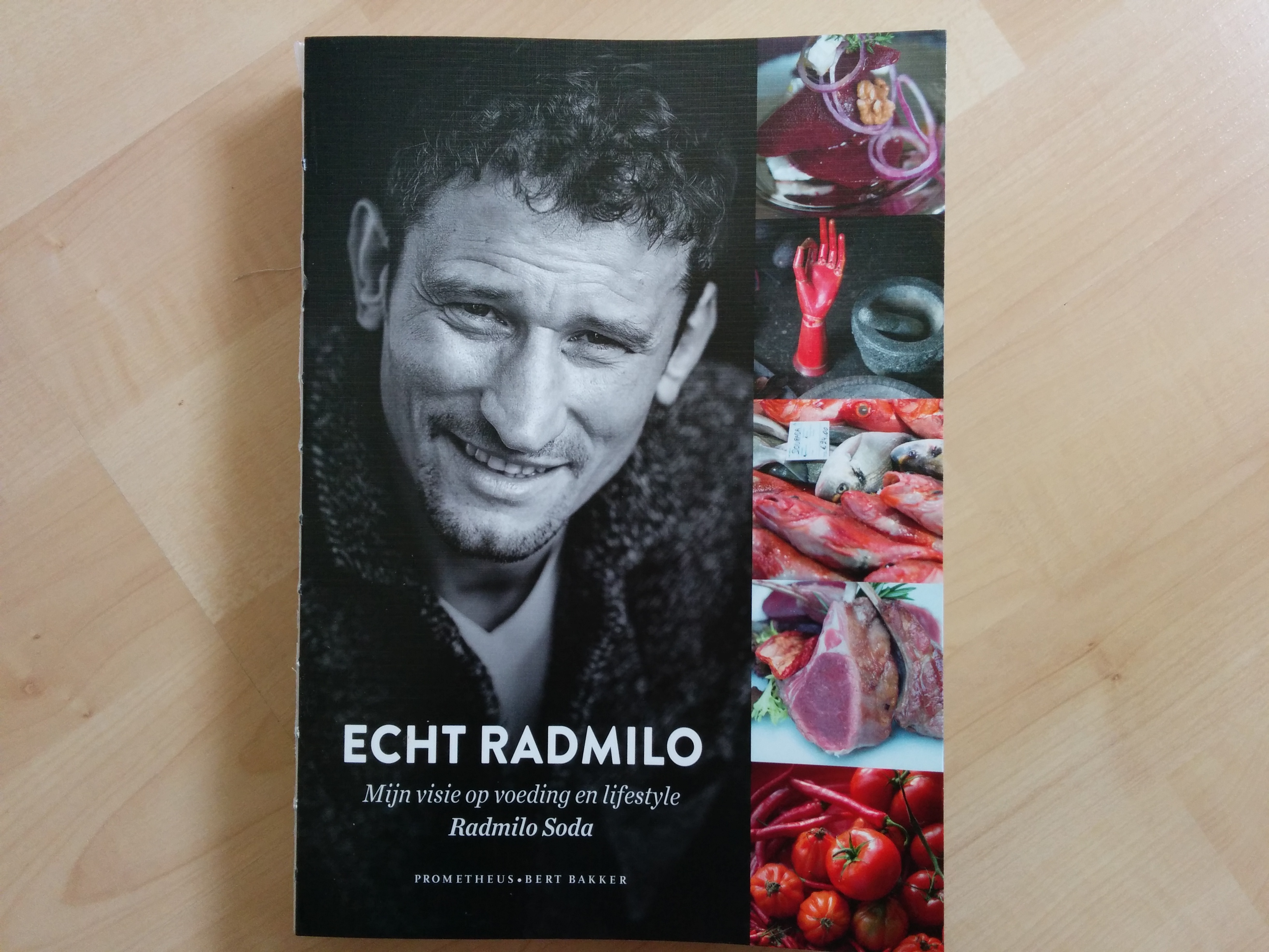 Echt Radmilo boek